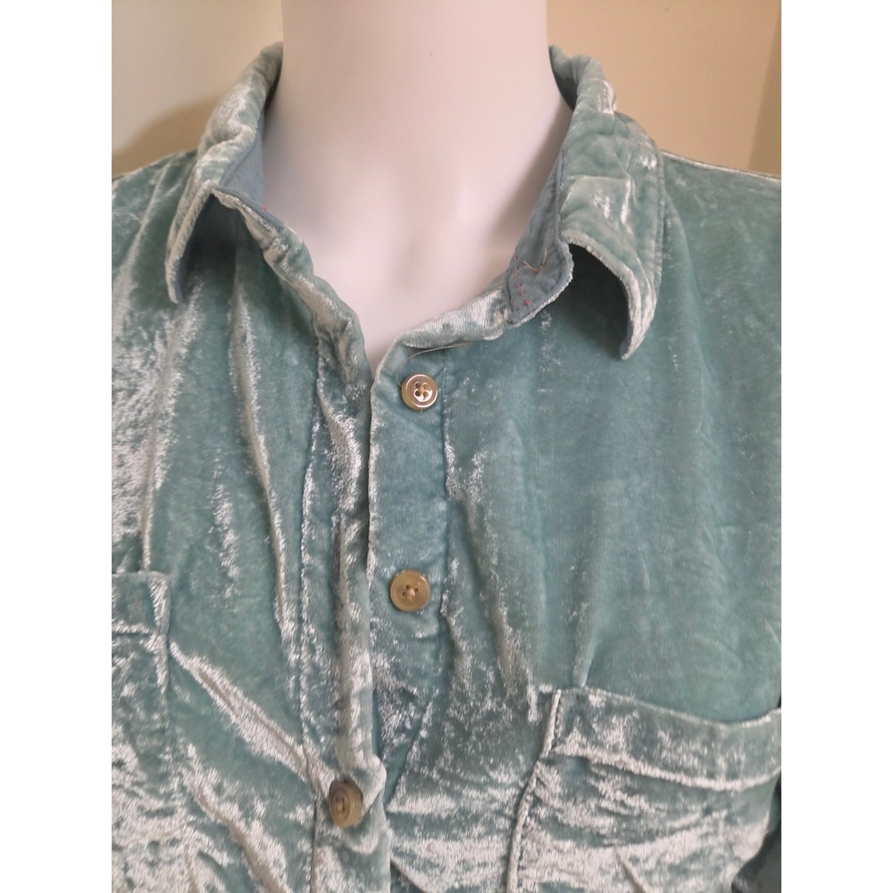 Pilcro Anthropologie Sage Green Crushed Velvet Button Down Shirt Womens Size 4 - Picture 10 of 16